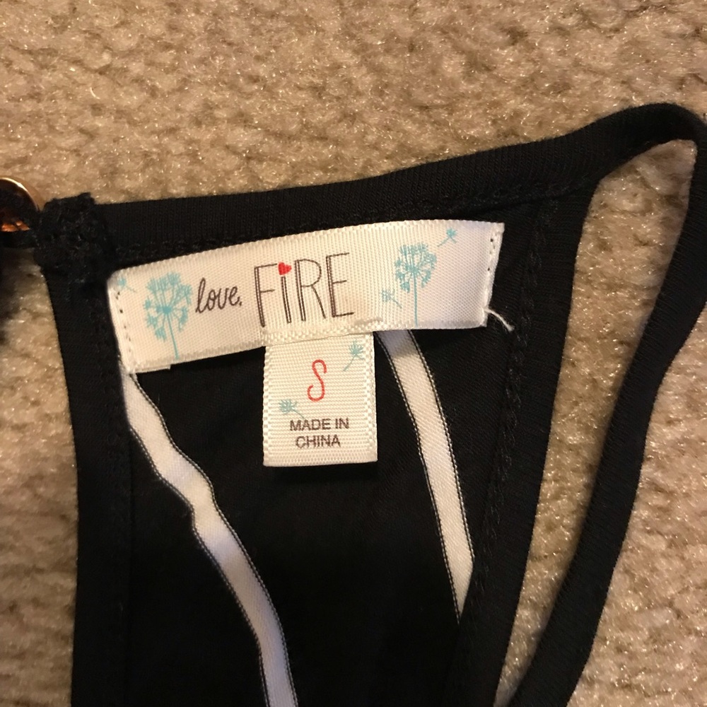 Love Fire Junior’s Size Small Dress - Picture 4 of 7